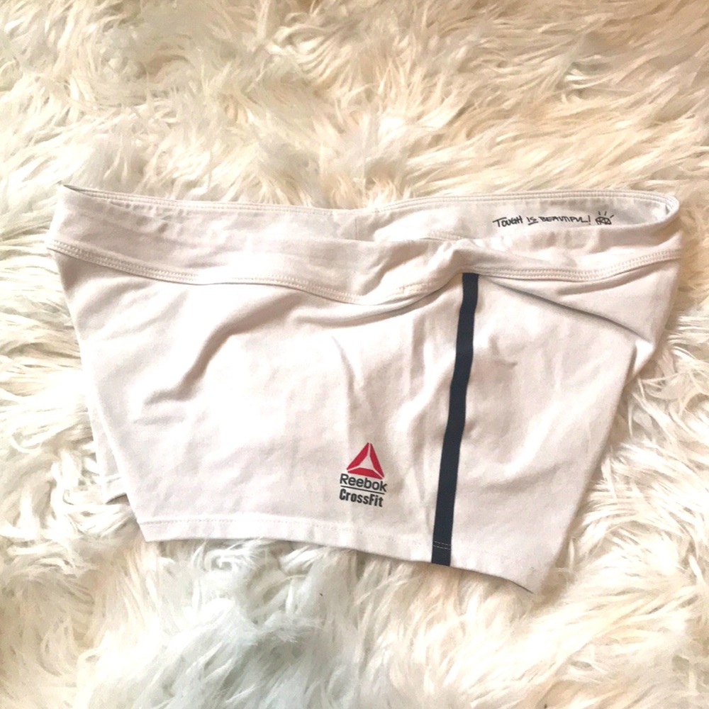 Reebok size L Chase Booty Short